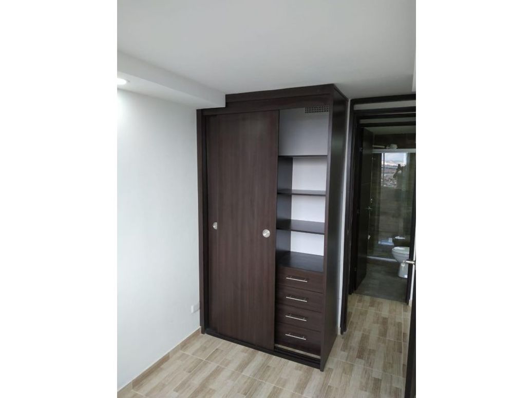 Apartamento de 2 alcobas en venta en Fontibón, Bogotá, 47 m² · foto 8 de 19