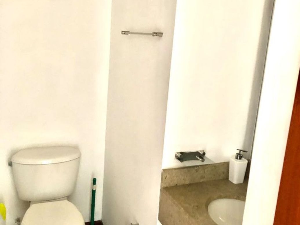 Apartamento de 3 alcobas en venta en El Plan, Bogotá, 114 m² · foto 3 de 14