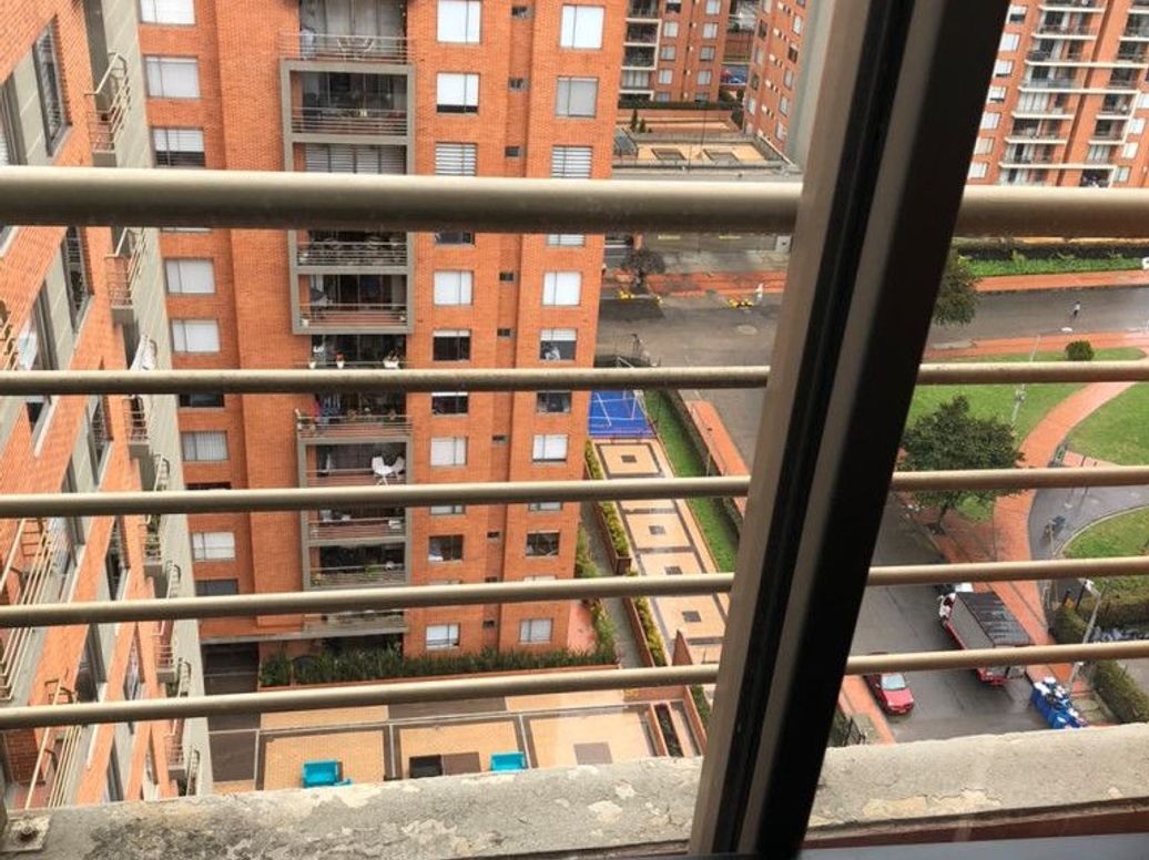 Apartamento de 3 alcobas en venta en El Plan, Bogotá, 114 m² · foto 11 de 14