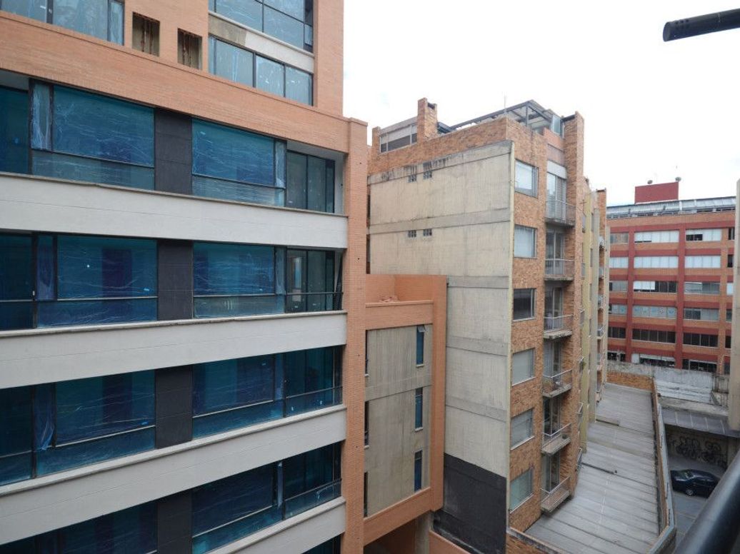Apartamento de 1 alcoba en venta en Santa Barbara Oriental, Bogotá, 46 m² · foto 9 de 20