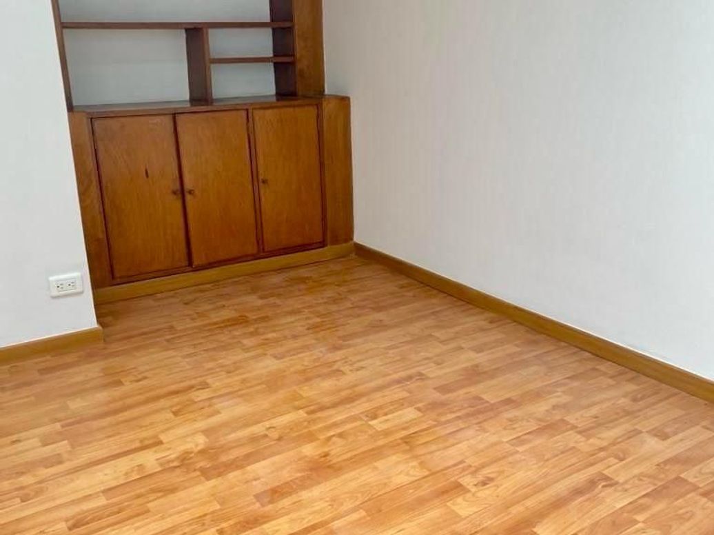 Apartamento de 2 alcobas en venta en Alhambra, Bogotá, 70 m² · foto 5 de 6