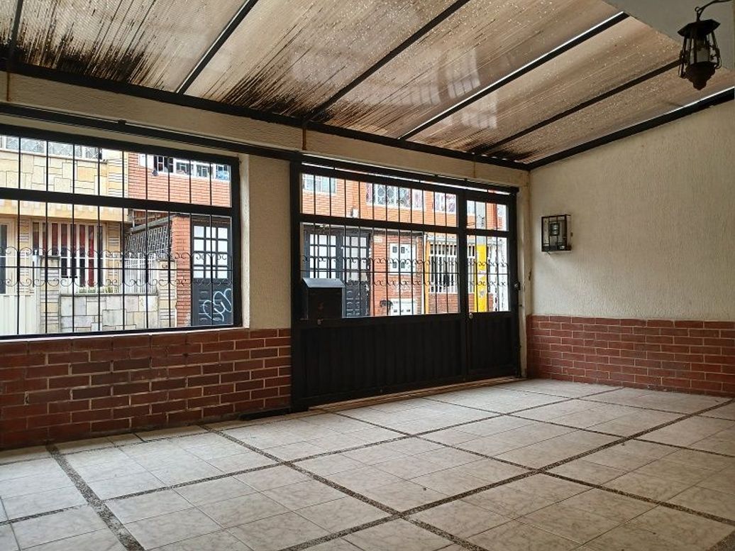 Casa de 5 alcobas en venta en Gustavo Restrepo, Bogotá, 292 m² · foto 19 de 20