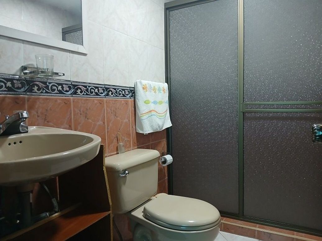 Casa de 5 alcobas en venta en Gustavo Restrepo, Bogotá, 292 m² · foto 13 de 20