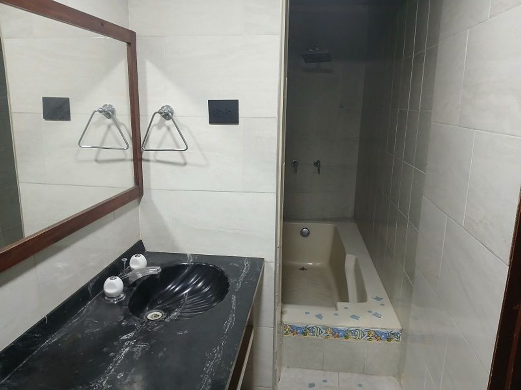Casa de 5 alcobas en venta en Gustavo Restrepo, Bogotá, 292 m² · foto 5 de 20