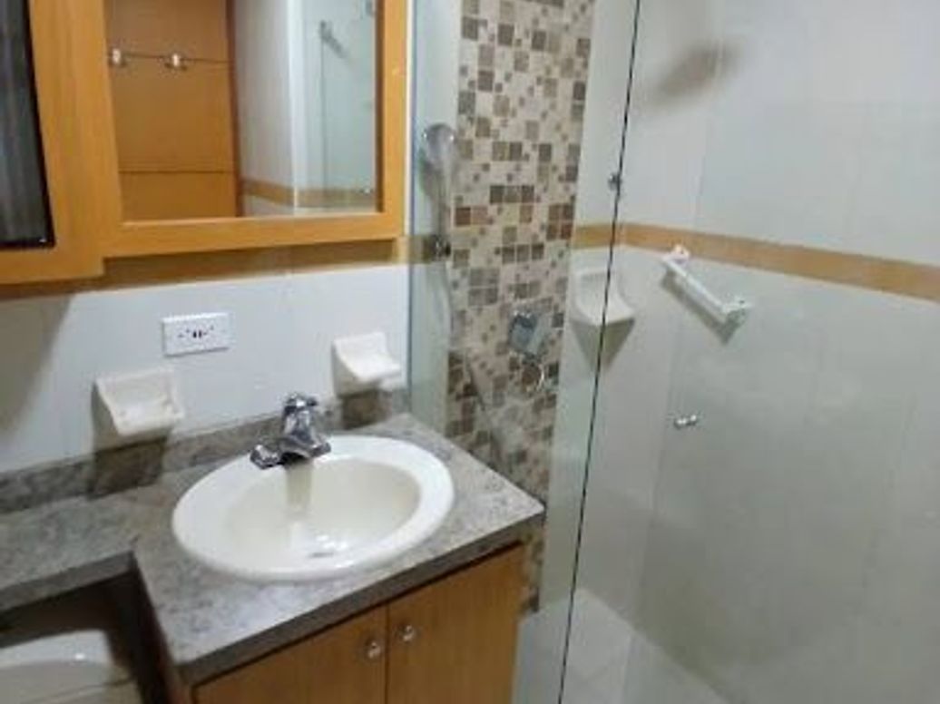 Apartamento de 2 alcobas en venta en Caobos Salazar, Bogotá, 80 m² · foto 12 de 19