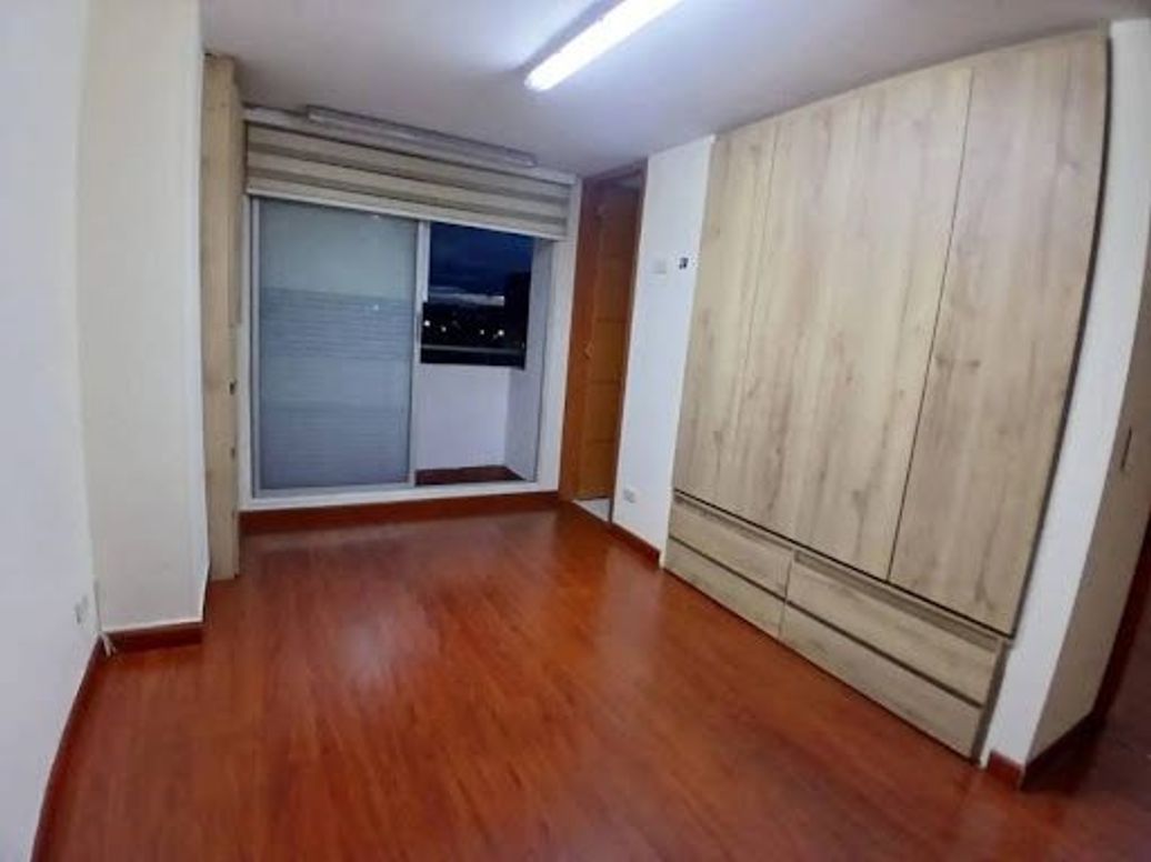 Apartamento de 2 alcobas en venta en Caobos Salazar, Bogotá, 80 m² · foto 10 de 19