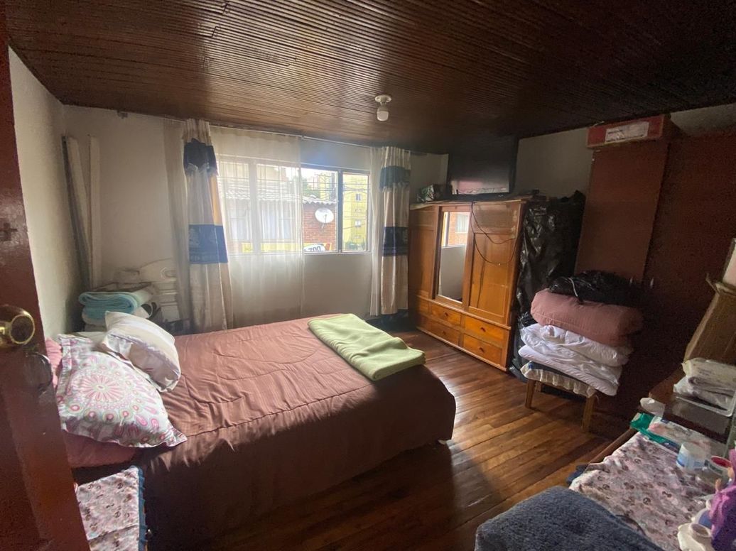 Casa de 4 alcobas en venta en Los Naranjos, Bogotá, 185 m² · foto 2 de 10