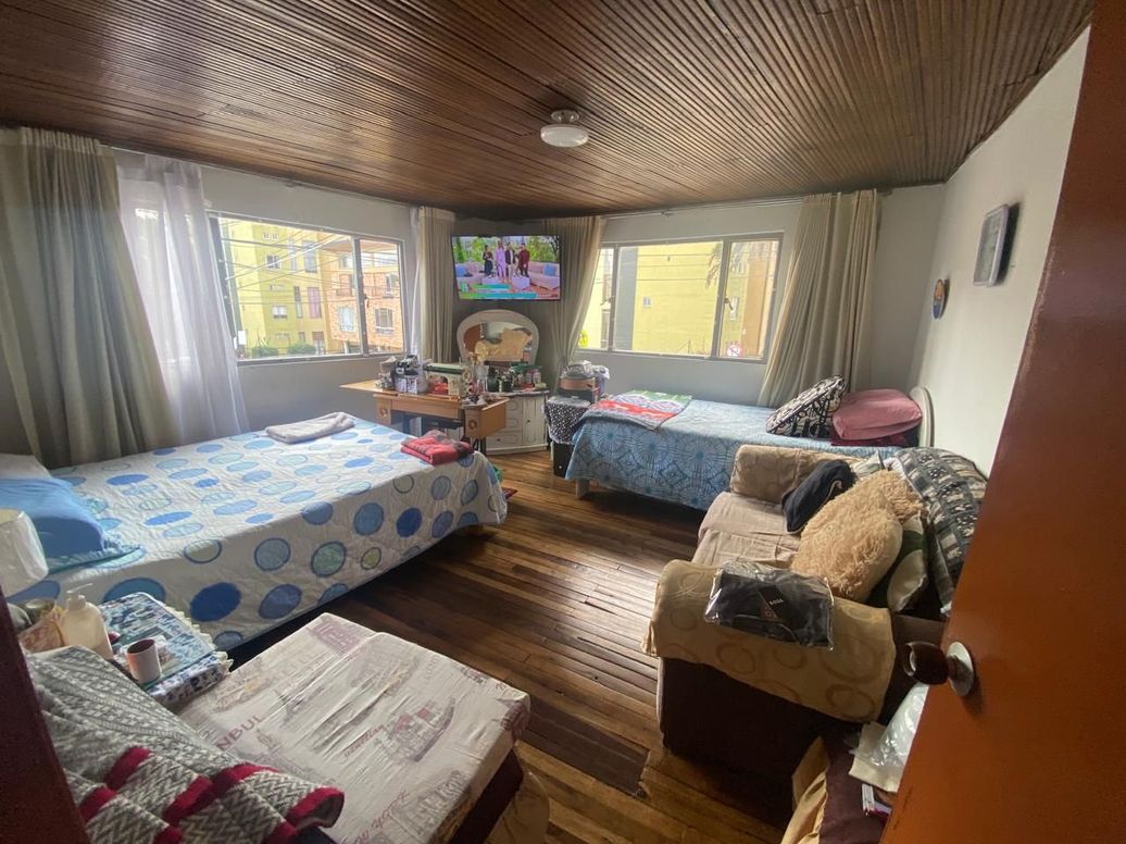 Casa de 4 alcobas en venta en Los Naranjos, Bogotá, 185 m² · foto 4 de 10