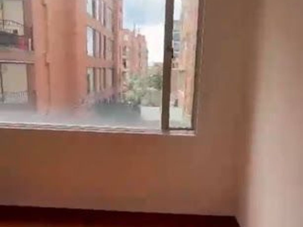 Apartamento de 4 alcobas en venta en Santa Barbara Central, Bogotá, 110 m² · foto 8 de 15