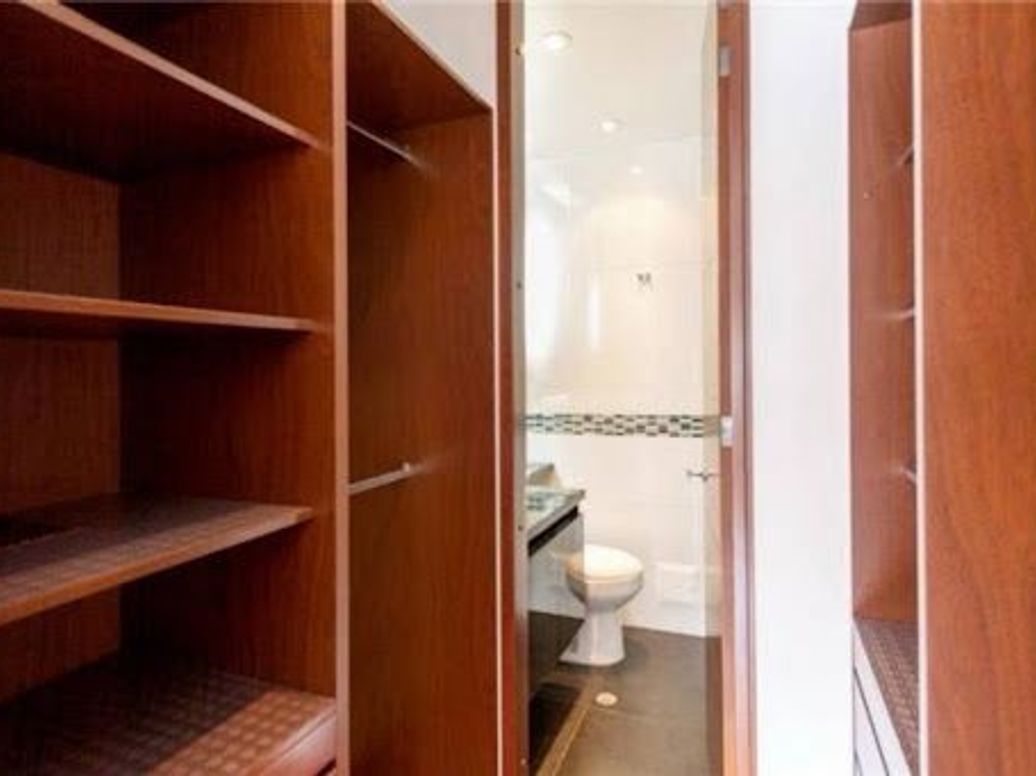 Apartamento de 4 alcobas en venta en Santa Barbara Central, Bogotá, 110 m² · foto 13 de 15