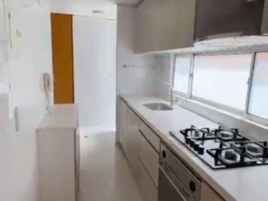 Apartamento de 4 alcobas en venta en Santa Barbara Central, Bogotá, 110 m² · foto 4 de 15
