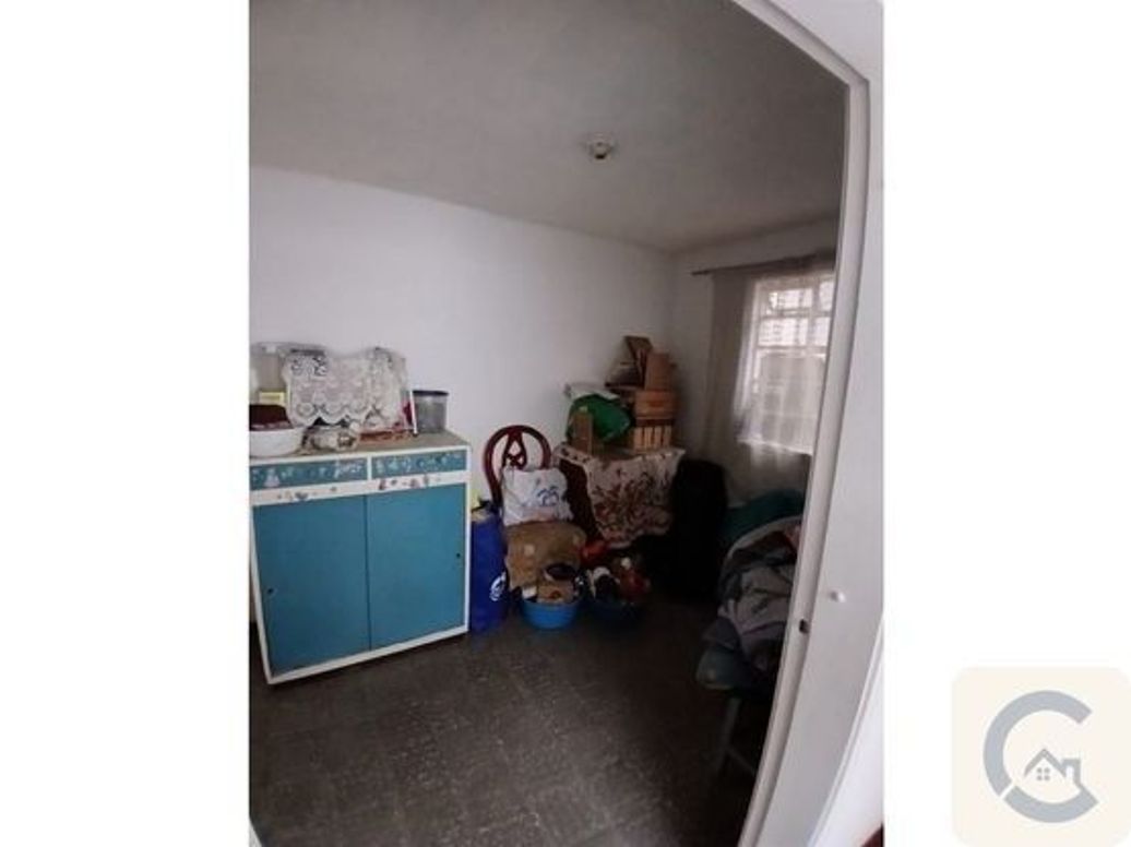 Casa de 7 alcobas en venta en Santa Isabel, Bogotá, 126 m² · foto 2 de 16
