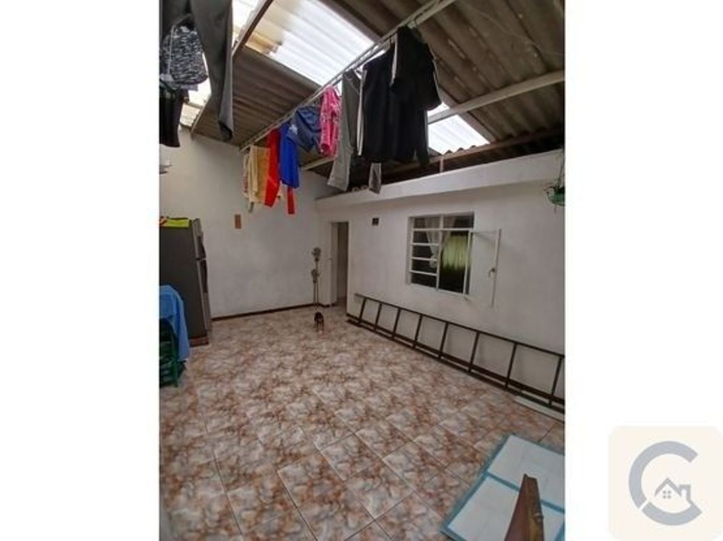 Casa de 7 alcobas en venta en Santa Isabel, Bogotá, 126 m² · foto 14 de 16