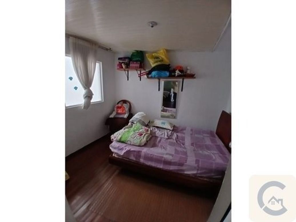 Casa de 7 alcobas en venta en Santa Isabel, Bogotá, 126 m² · foto 8 de 16