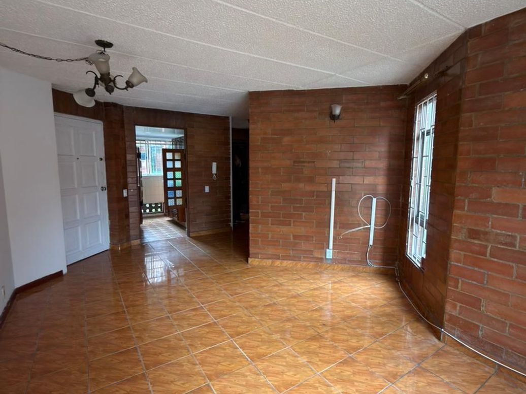 Apartamento de 2 alcobas en venta en Alcaparros De Sauzalito, Bogotá, 49 m² · foto 5 de 13