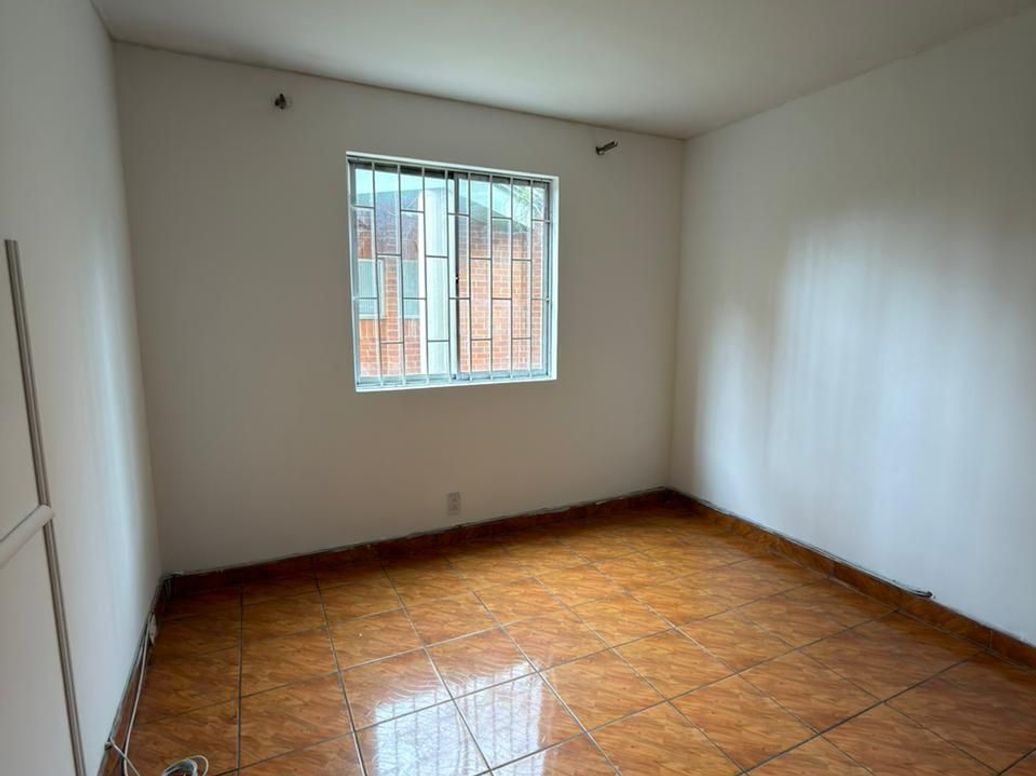 Apartamento de 2 alcobas en venta en Alcaparros De Sauzalito, Bogotá, 49 m² · foto 8 de 13