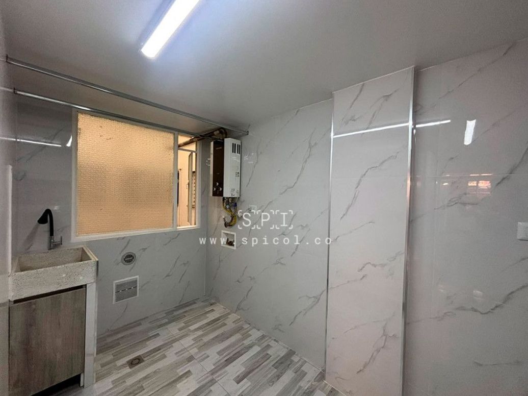 Apartamento de 3 alcobas en venta en Estrella Del Norte, Bogotá, 62 m² · foto 11 de 17