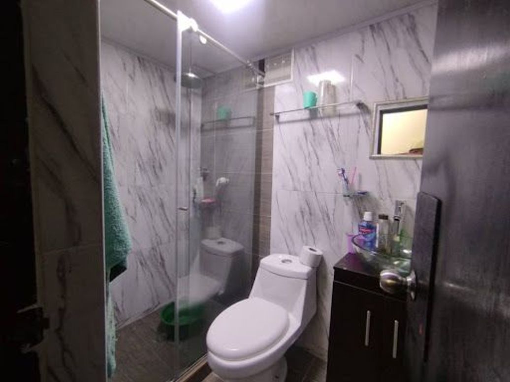 Casa de 6 alcobas en venta en La Aurora, Bogotá, 270 m² · foto 4 de 17