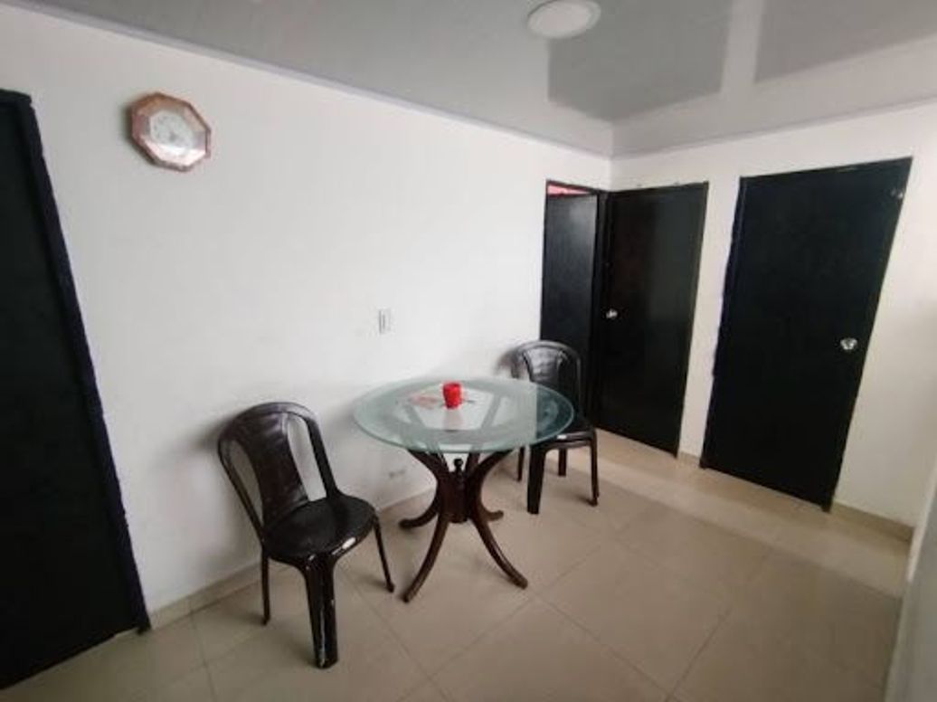 Casa de 6 alcobas en venta en La Aurora, Bogotá, 270 m² · foto 8 de 17