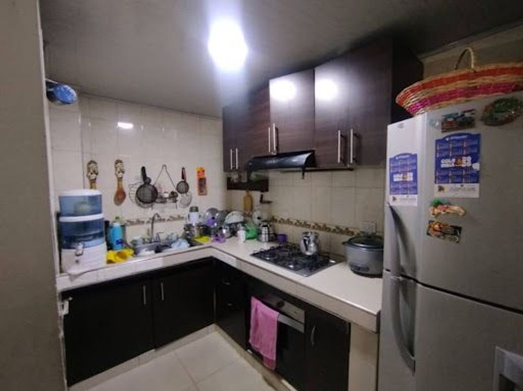 Casa de 6 alcobas en venta en La Aurora, Bogotá, 270 m² · foto 6 de 17