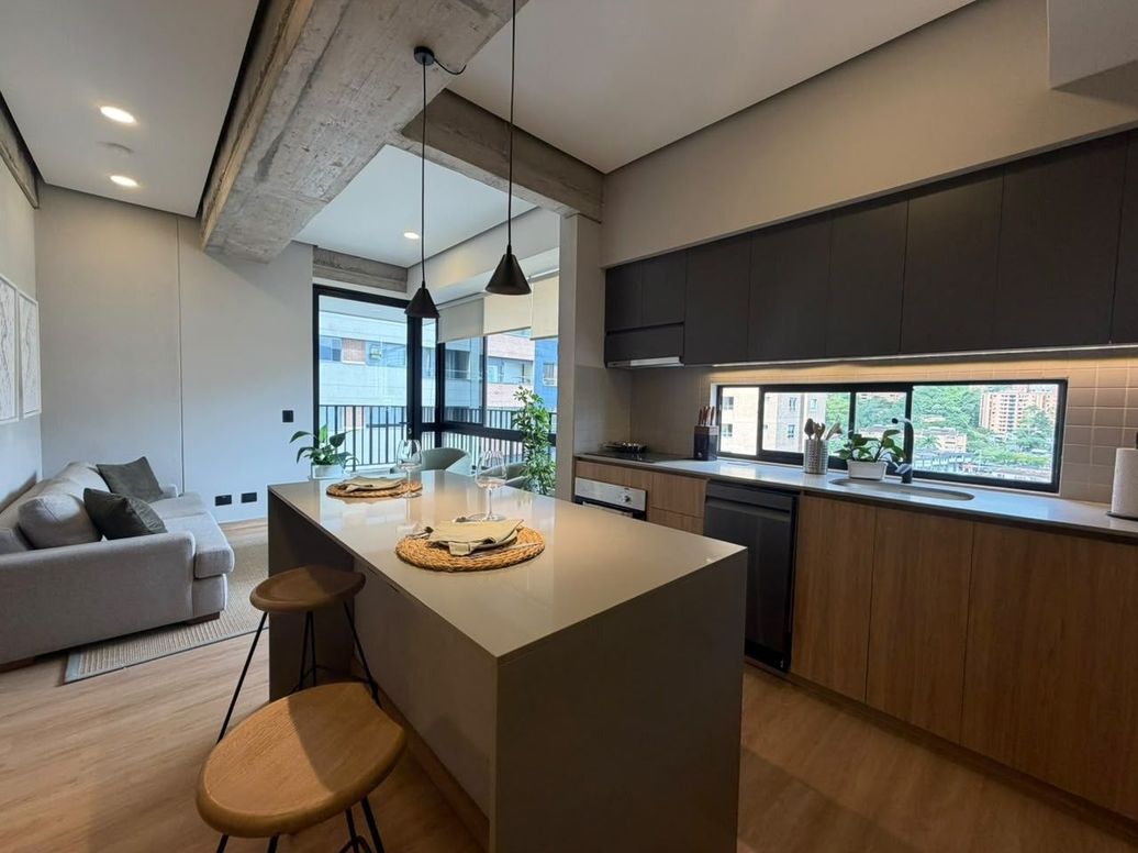 Apartaestudio En Arriendo - Sector Cuidad Del Rio, Poblado en Simesa