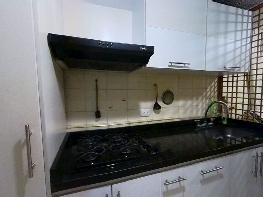 Apartamento de 3 alcobas en venta en El Contador, Bogotá, 77 m² · foto 4 de 7