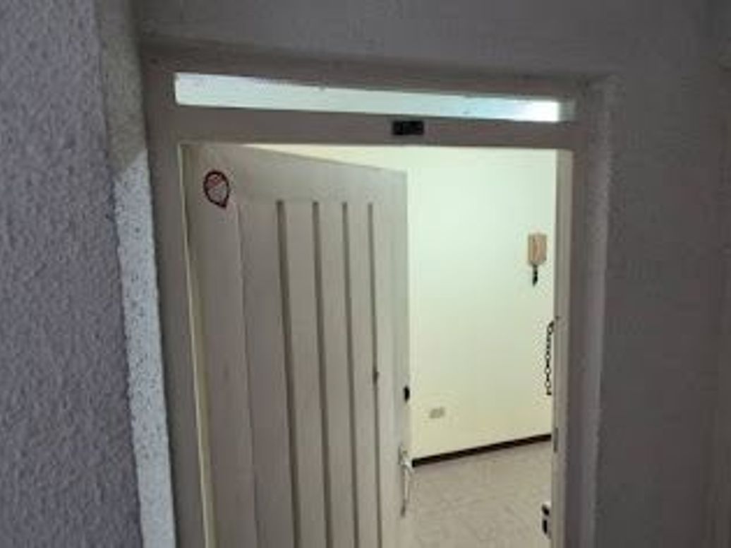 Apartaestudio en venta en Britalia, Bogotá, 26 m² · foto 2 de 12