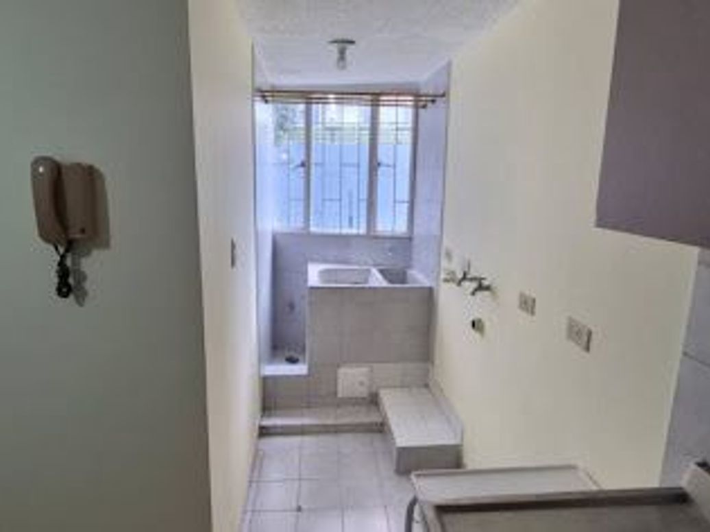 Apartaestudio en venta en Britalia, Bogotá, 26 m² · foto 8 de 12