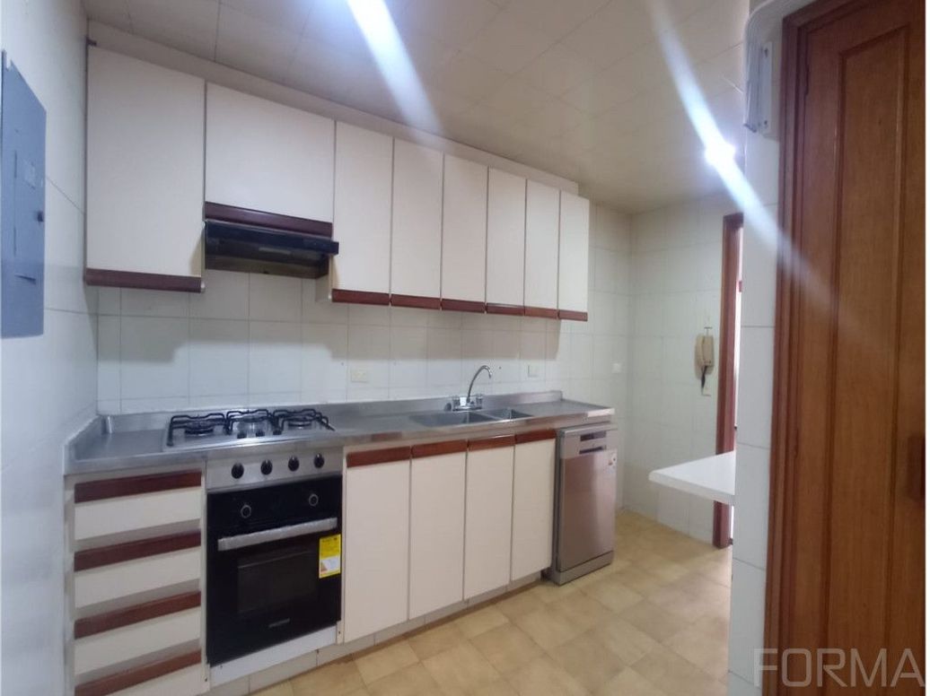 Apartamento de 3 alcobas en venta en San Patricio, Bogotá, 104 m² · foto 10 de 20