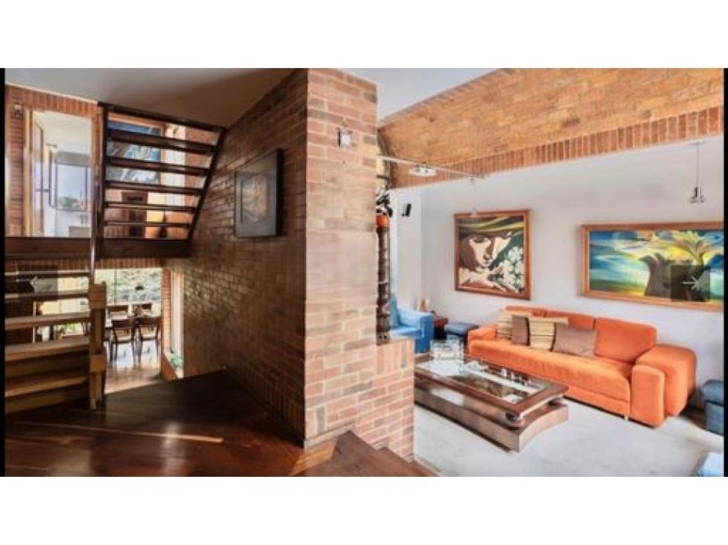 Casa de 4 alcobas en venta en Niza, Bogotá, 292 m² · foto 3 de 15