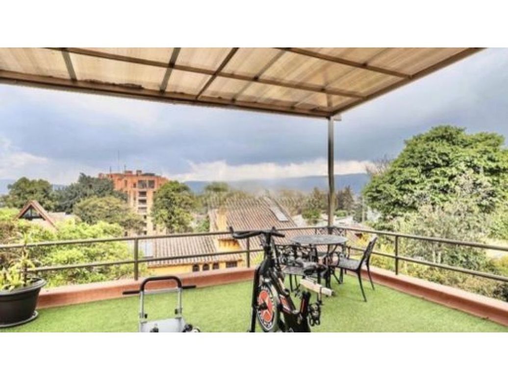 Casa de 4 alcobas en venta en Niza, Bogotá, 292 m² · foto 10 de 15