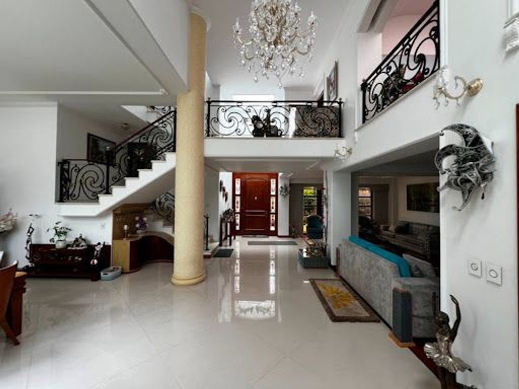 Casa de 4 alcobas en venta en Santa Barbara Alta, Bogotá, 370 m² · foto 15 de 20