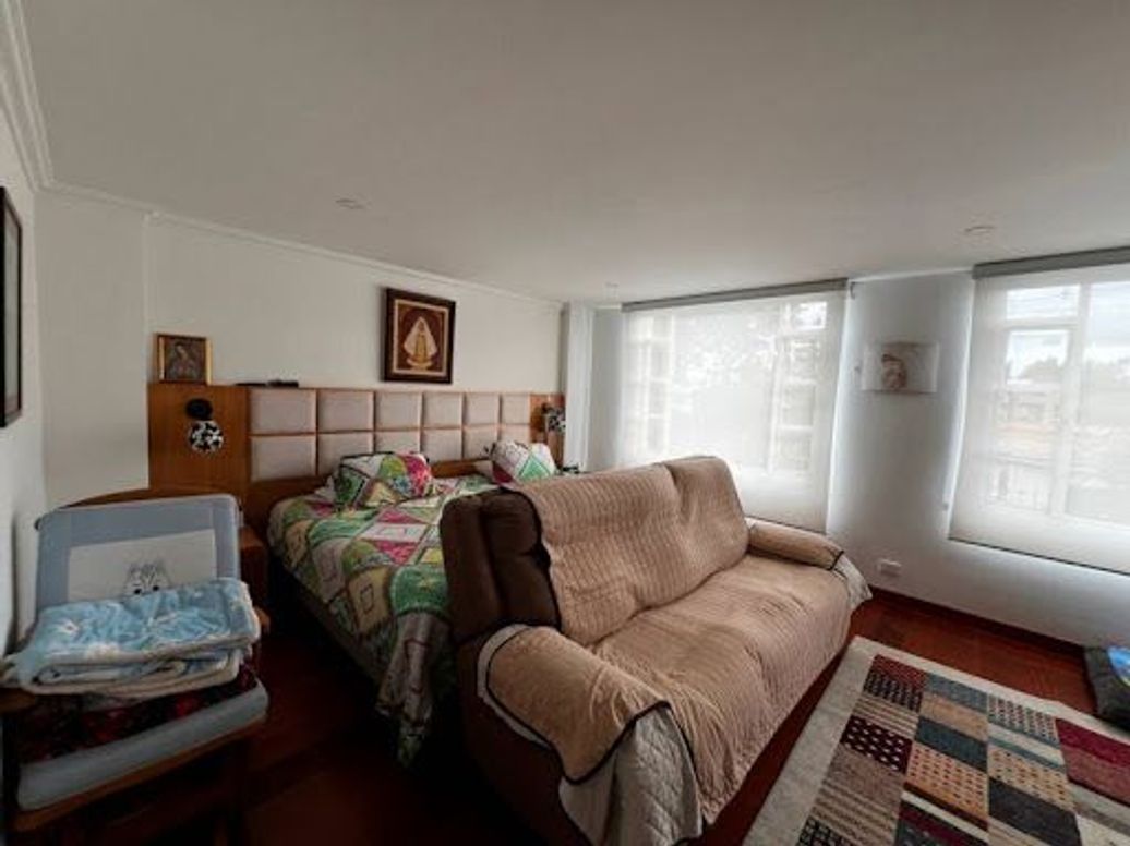 Casa de 4 alcobas en venta en Santa Barbara Alta, Bogotá, 370 m² · foto 17 de 20