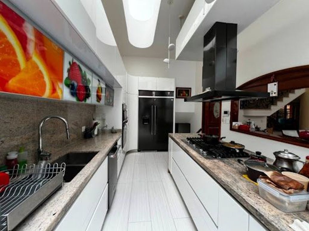 Casa de 4 alcobas en venta en Santa Barbara Alta, Bogotá, 370 m² · foto 14 de 20