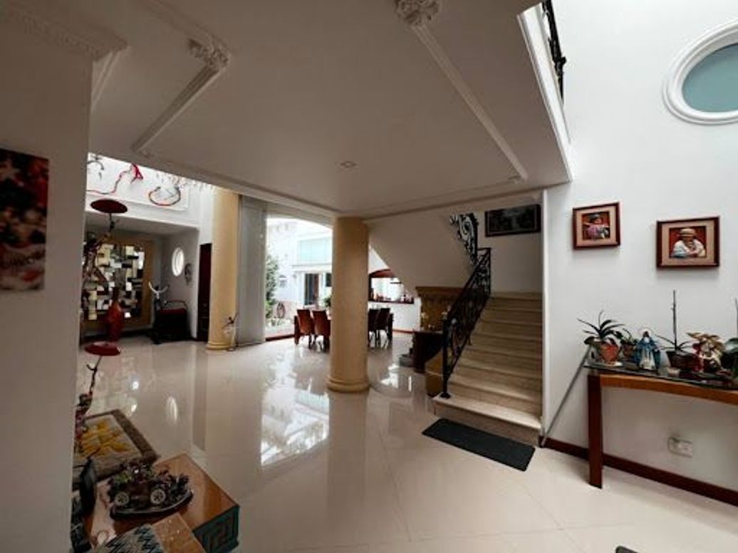 Casa de 4 alcobas en venta en Santa Barbara Alta, Bogotá, 370 m² · foto 5 de 20