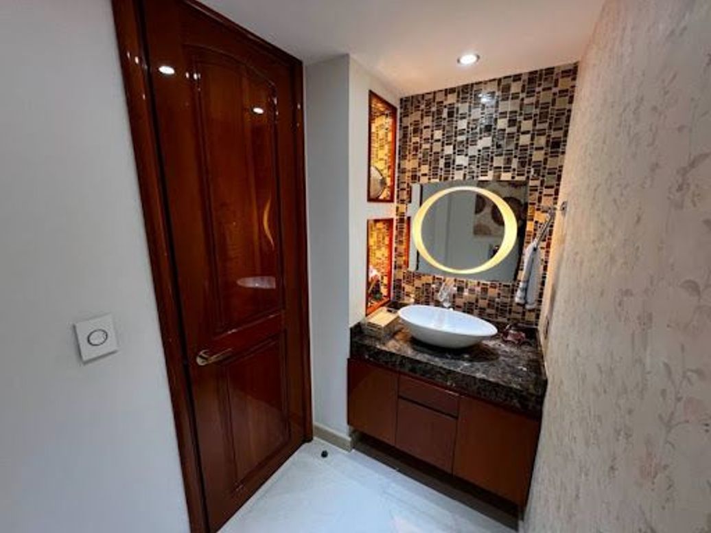 Casa de 4 alcobas en venta en Santa Barbara Alta, Bogotá, 370 m² · foto 7 de 20