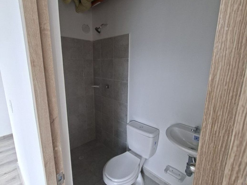 Apartamento de 1 alcoba en venta en La Esperanza Norte, Bogotá, 38 m² · foto 4 de 6