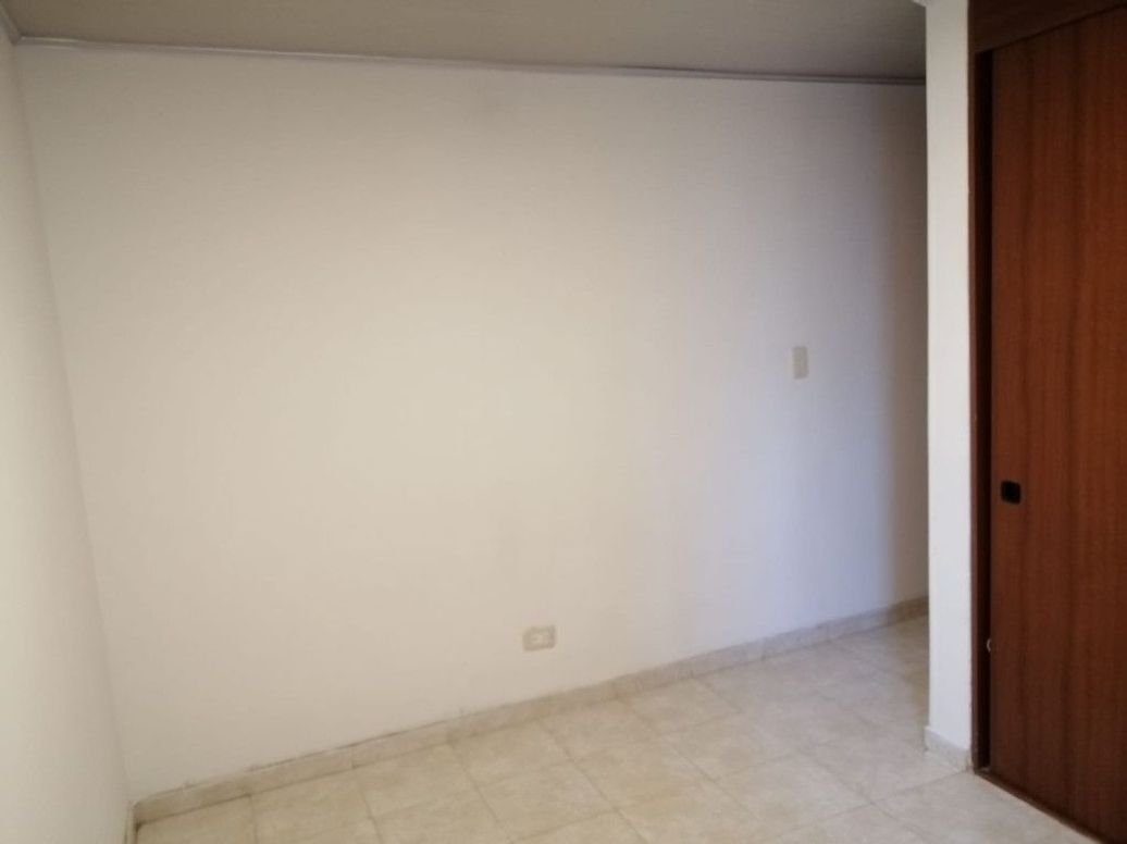 Apartamento de 3 alcobas en venta en El Condado De La Paz, Bogotá, 53 m² · foto 9 de 14