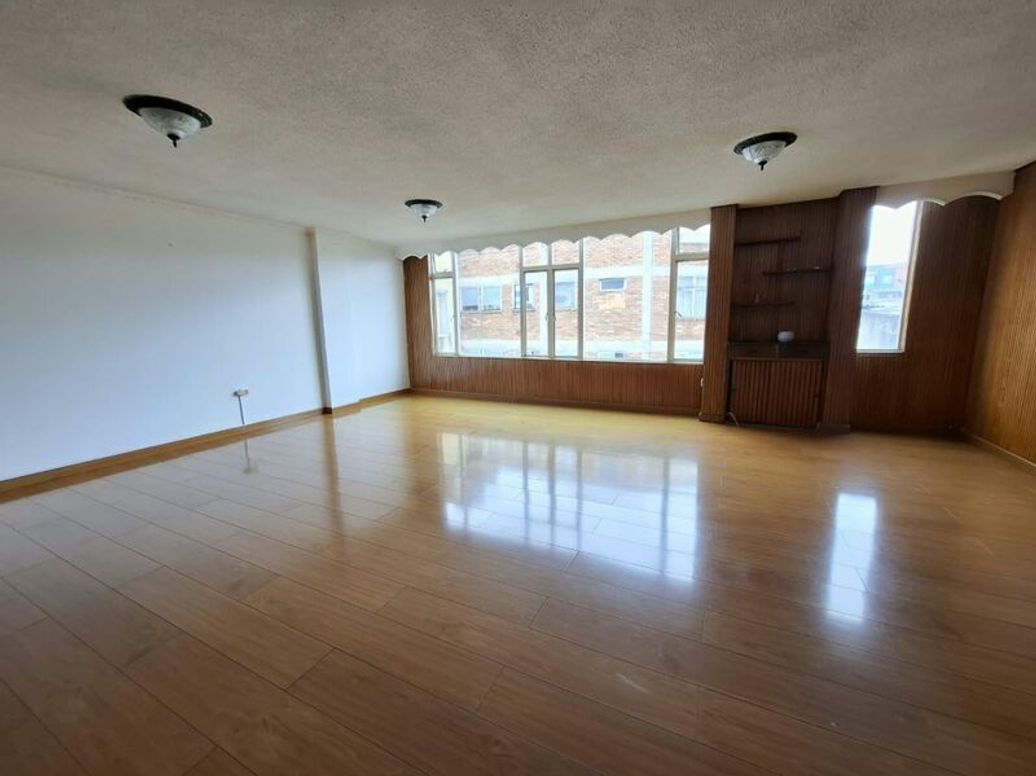 Apartamento de 3 alcobas en venta en Sears, Bogotá, 129 m² · foto 2 de 20