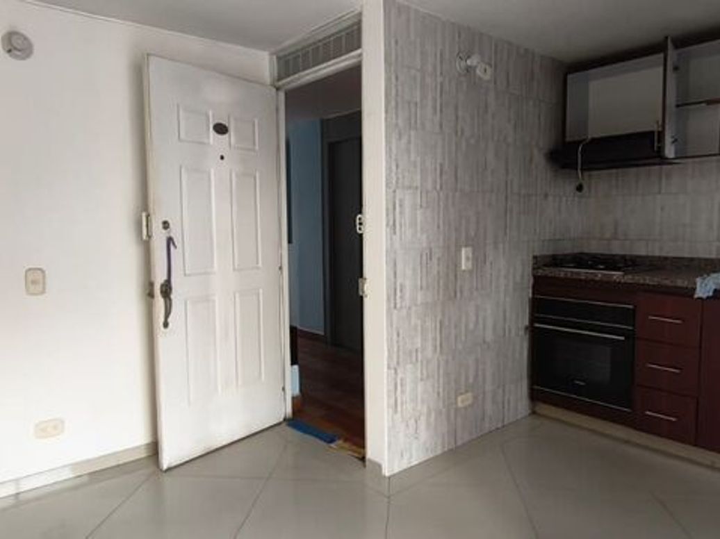 Apartamento de 3 alcobas en venta en Monterrey, Bogotá, 56 m² · foto 6 de 20