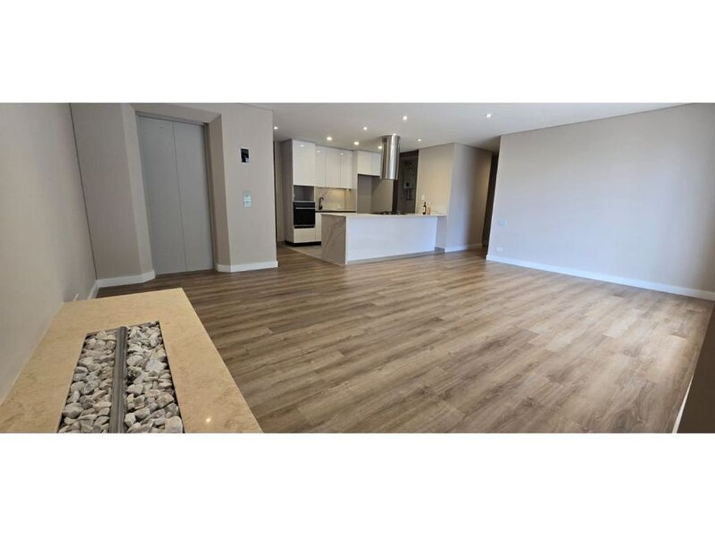 Apartamento de 3 alcobas en arriendo en Suba Naranjos, Bogotá, 173 m² · foto 2 de 20