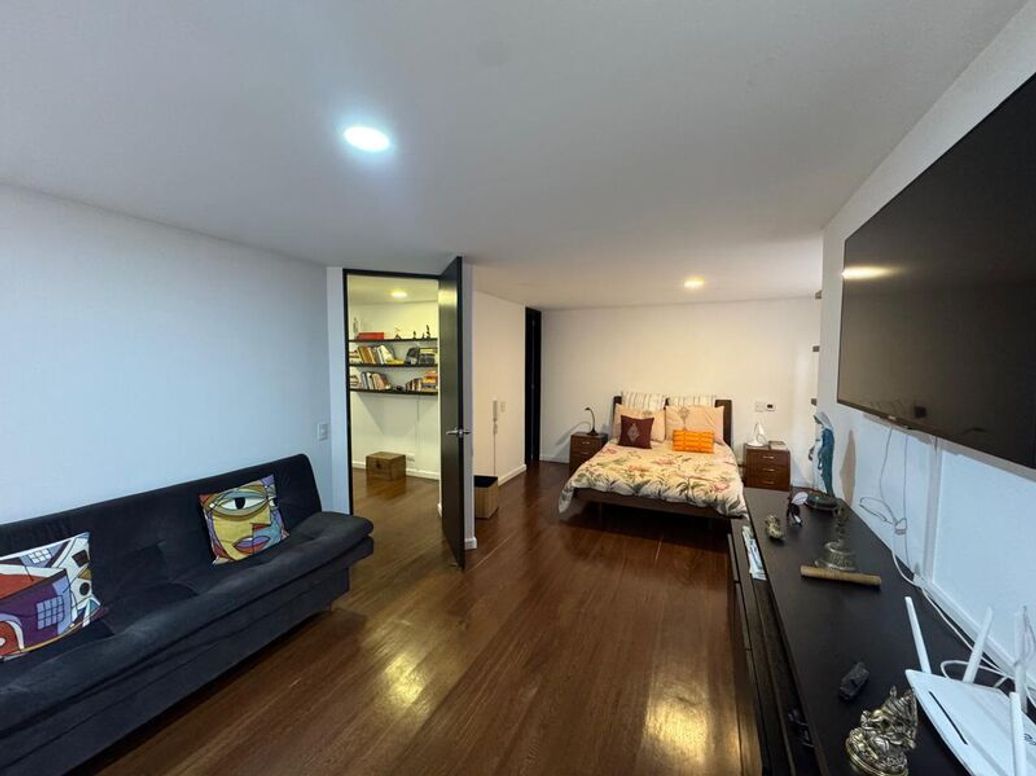 Apartamento de 3 alcobas en venta en Chico Norte Et. Iii, Bogotá, 221 m² · foto 8 de 15