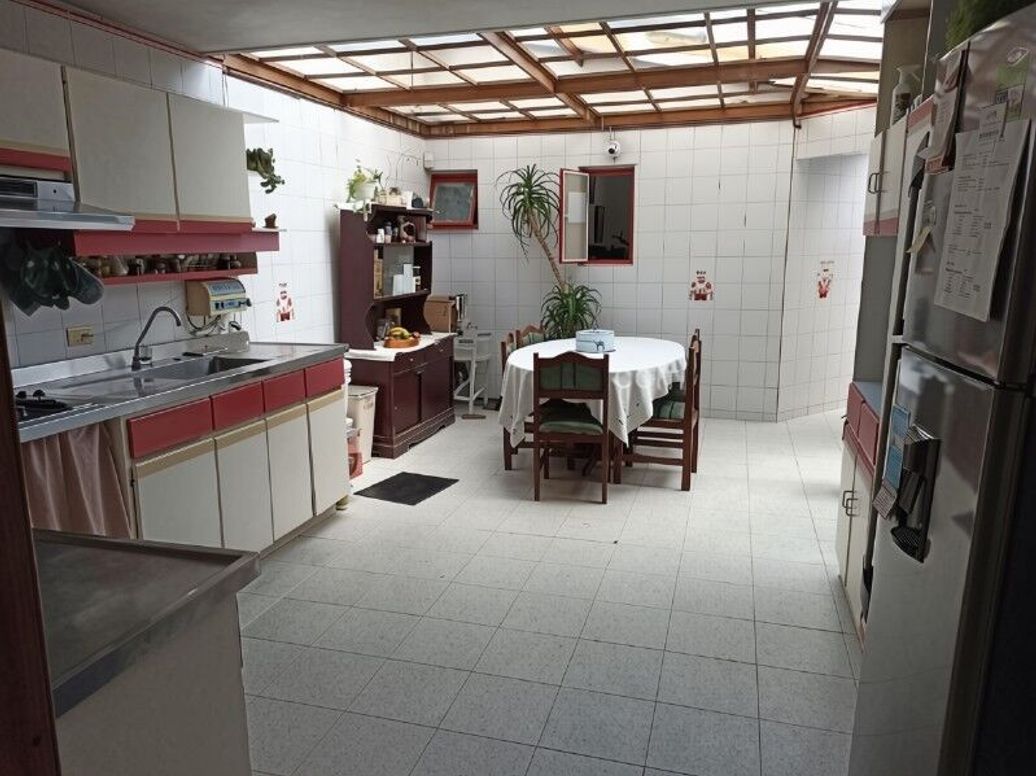 Casa de 4 alcobas en venta en San Fernando, Bogotá, 250 m² · foto 8 de 18