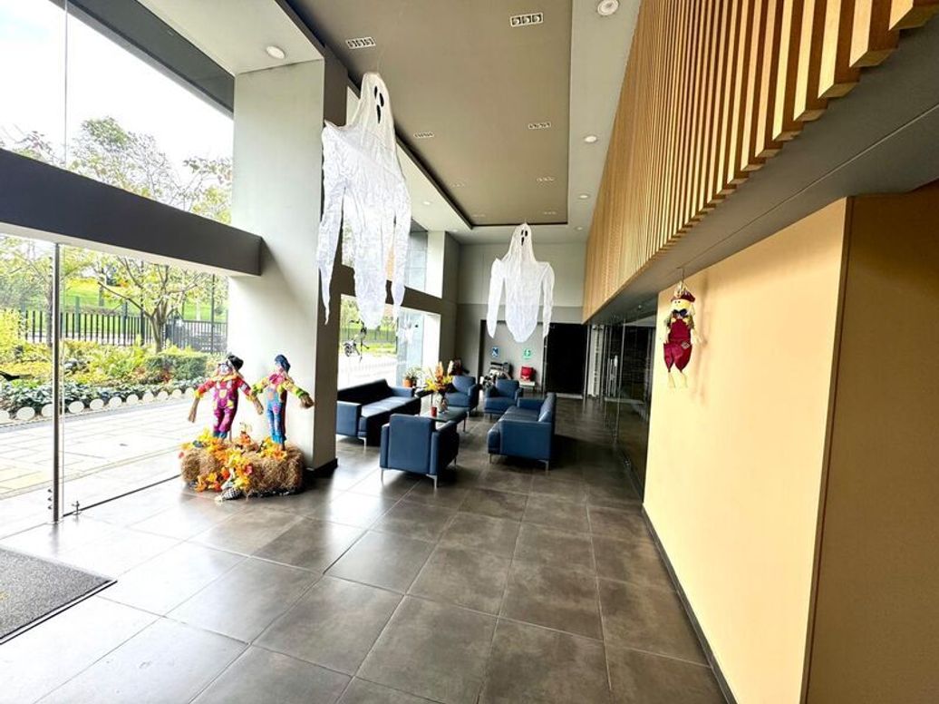 Apartamento de 3 alcobas en venta en El Rosario, Bogotá, 94 m² · foto 2 de 20