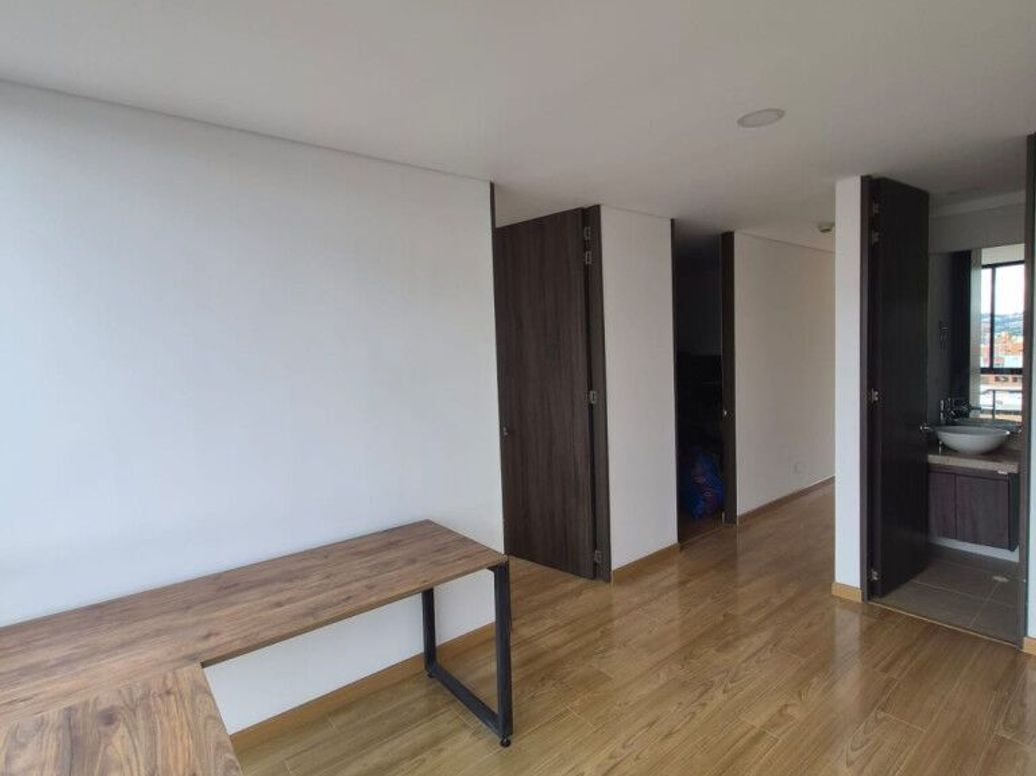 Apartamento de 3 alcobas en venta en Los Cedritos, Bogotá, 86 m² · foto 13 de 20