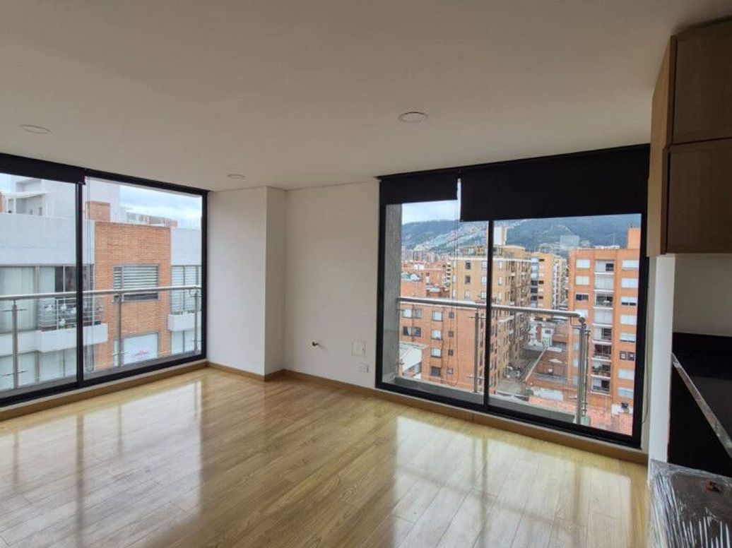 Apartamento de 3 alcobas en venta en Los Cedritos, Bogotá, 86 m² · foto 2 de 20