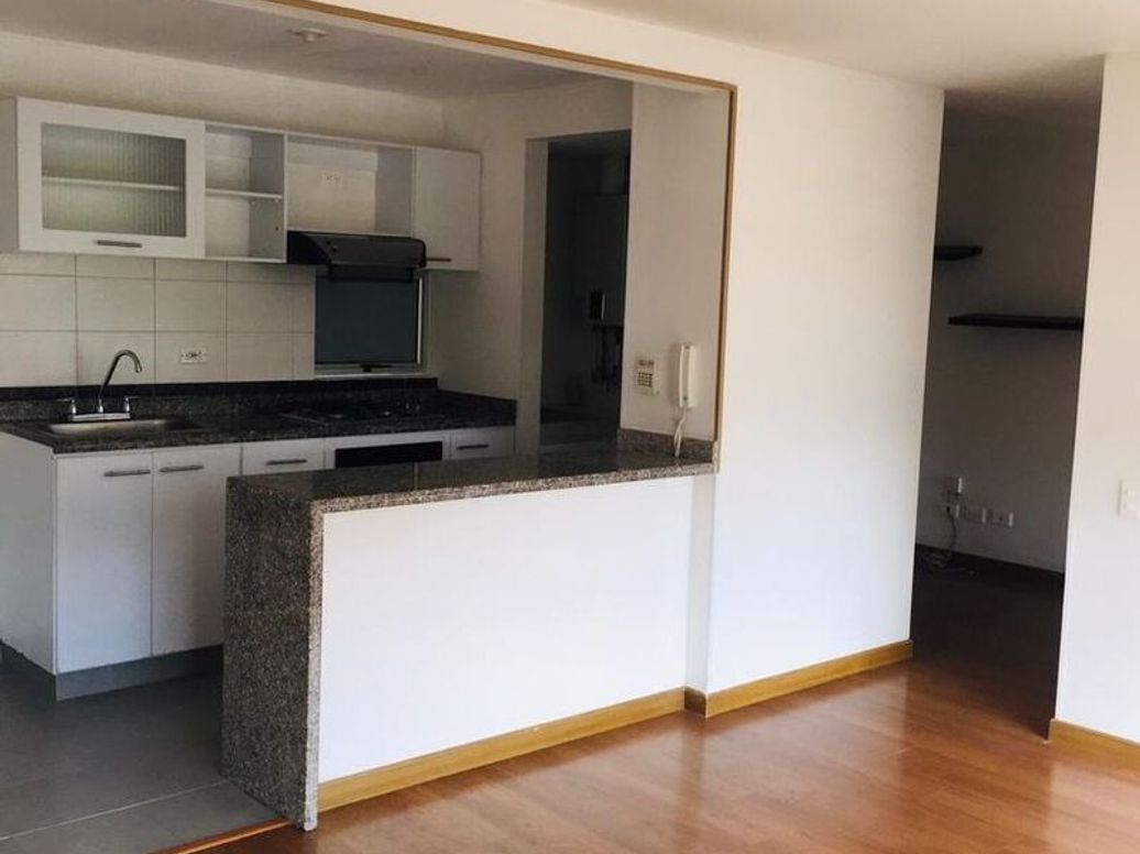 Apartamento de 3 alcobas en venta en El Dorado, Bogotá, 61 m² · foto 4 de 5