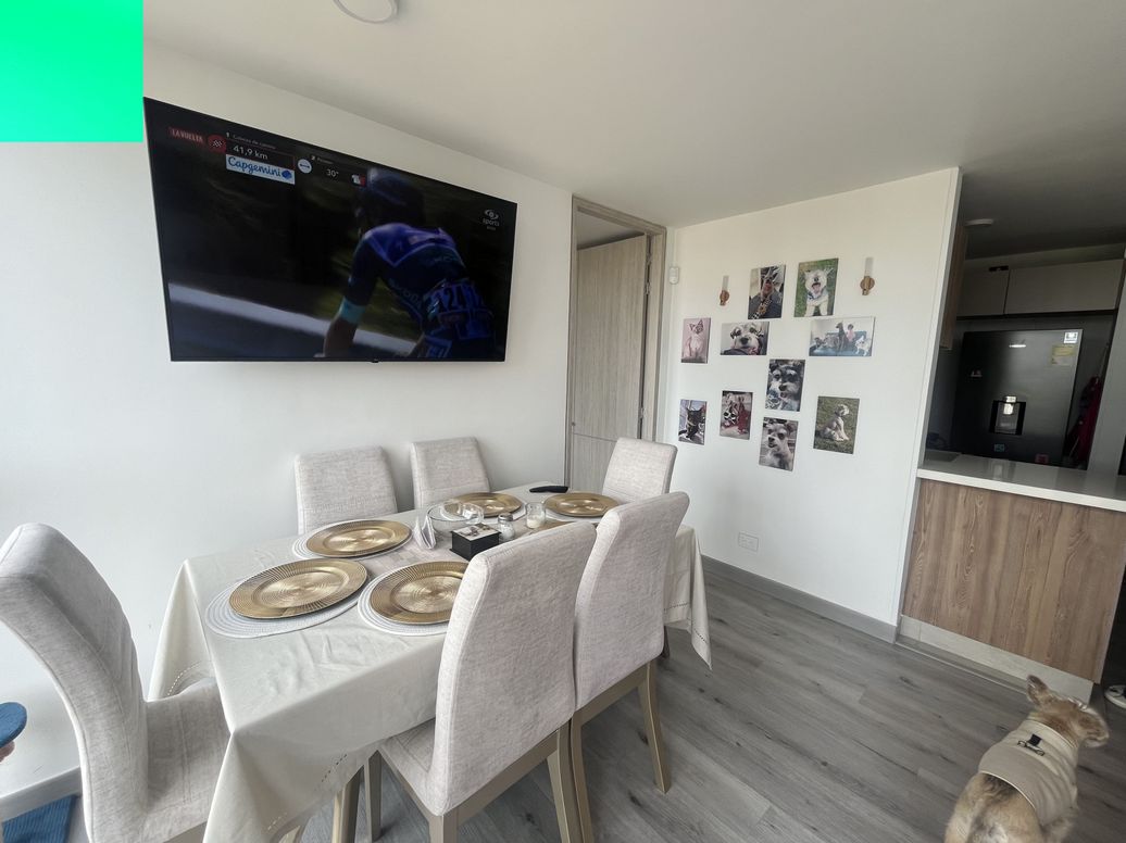 Apartamento de 2 alcobas en venta en La Felicidad, Bogotá, 59 m² · foto 3 de 12