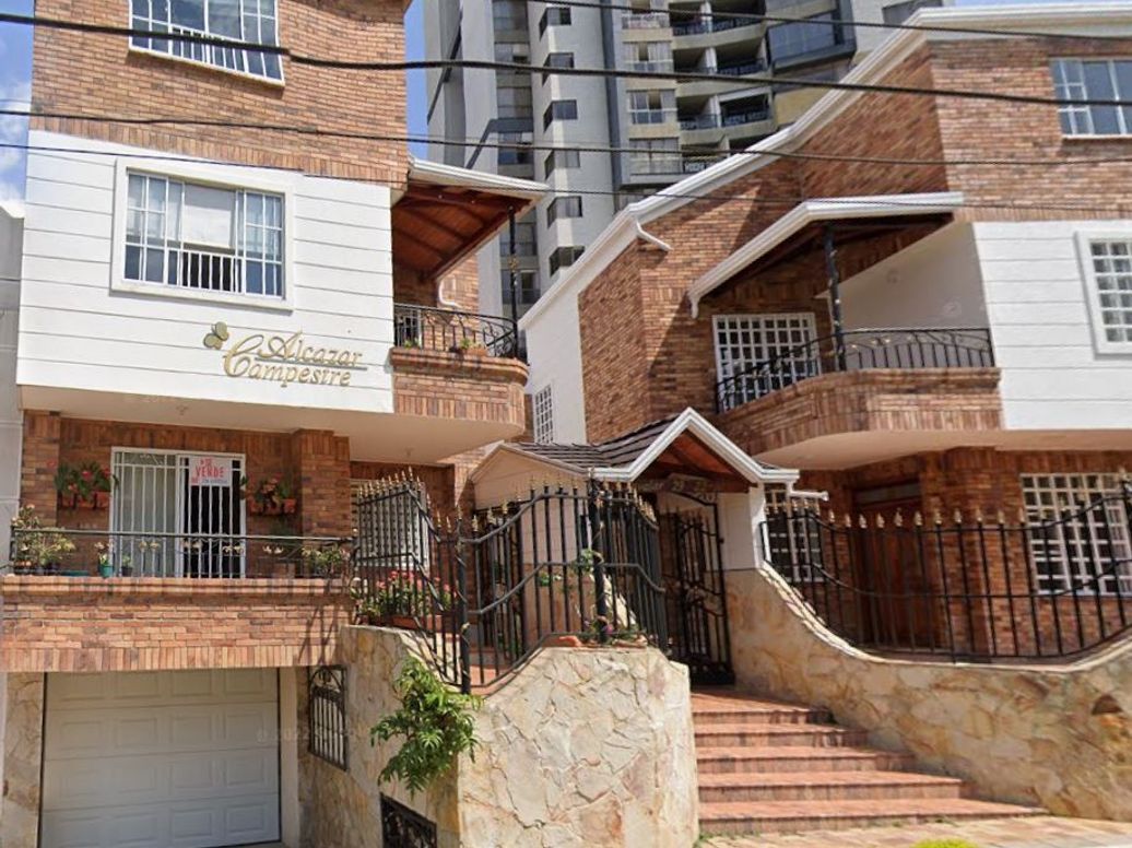 CASA EN ARRIENDO en Molinos Altos