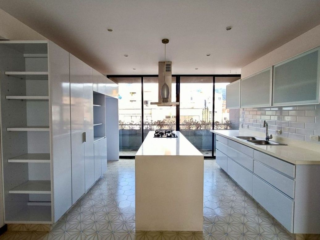 Apartamento de 3 alcobas en arriendo en Antiguo Country, Bogotá, 178 m² · foto 6 de 20
